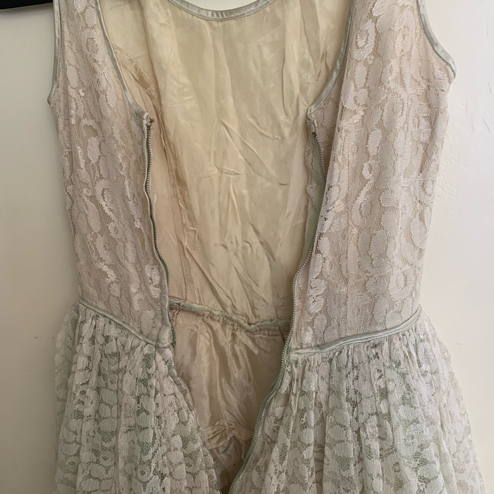 Vintage white lace dress - Picture 3 of 6